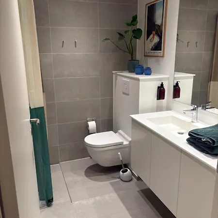 Calm And Moderen Close To Center *