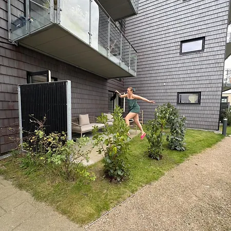 Calm And Moderen Close To Center *